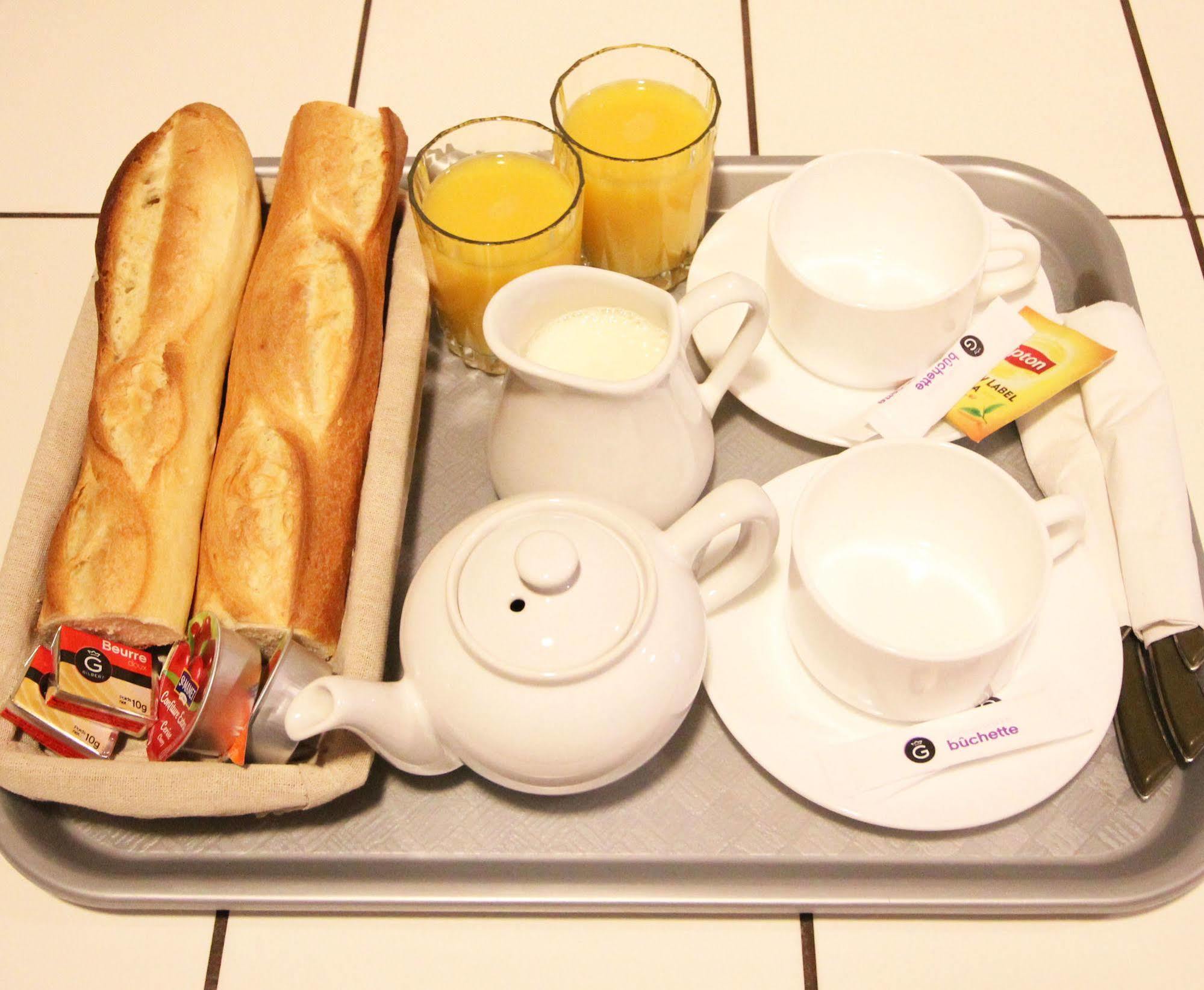 Hotel Des Pyrenees ปารีส ภายนอก รูปภาพ