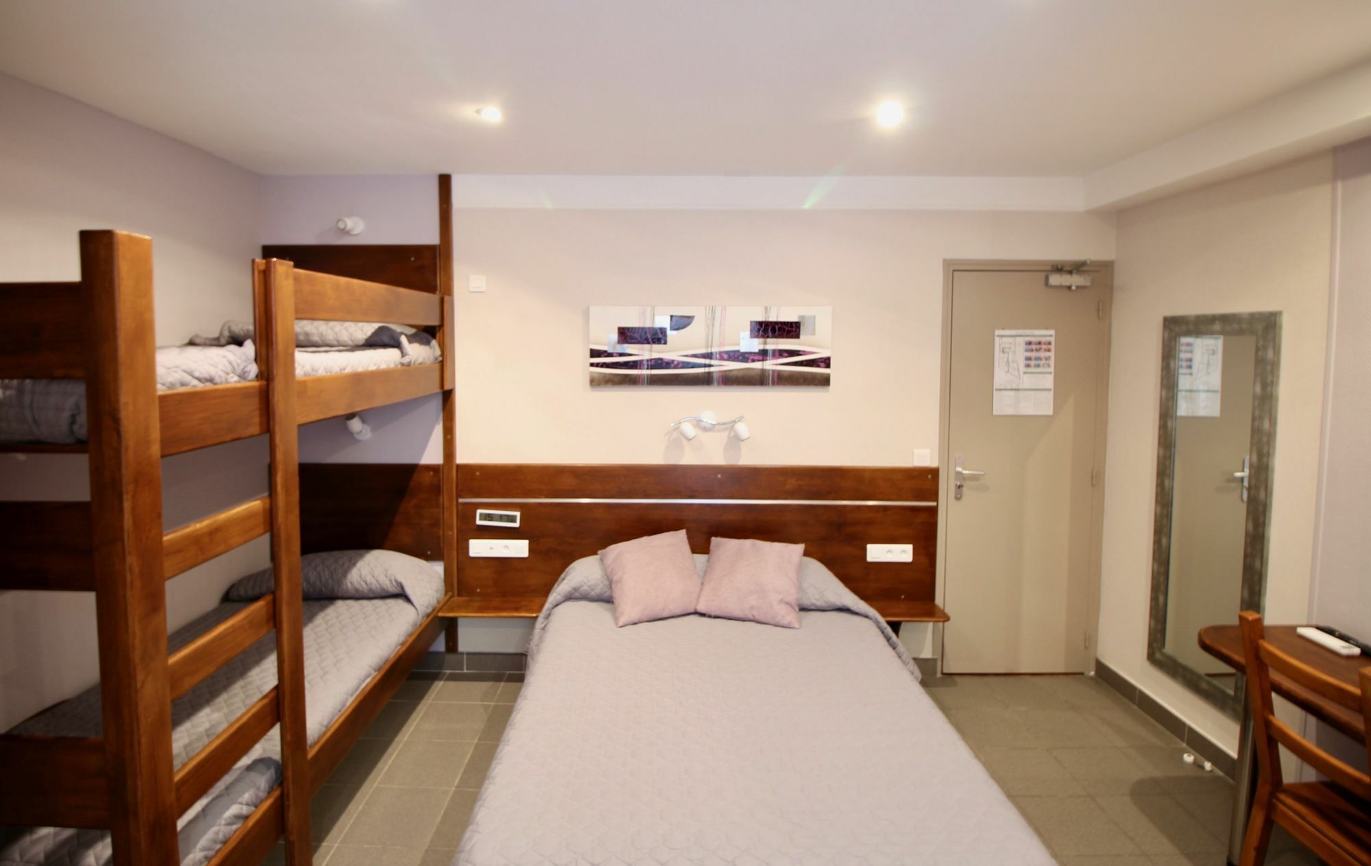 Hotel Des Pyrenees ปารีส ภายนอก รูปภาพ