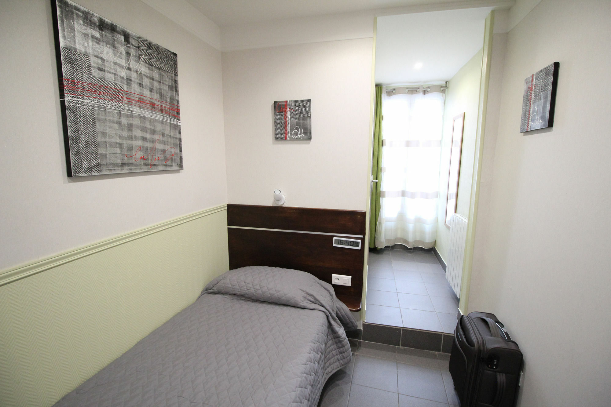 Hotel Des Pyrenees ปารีส ภายนอก รูปภาพ