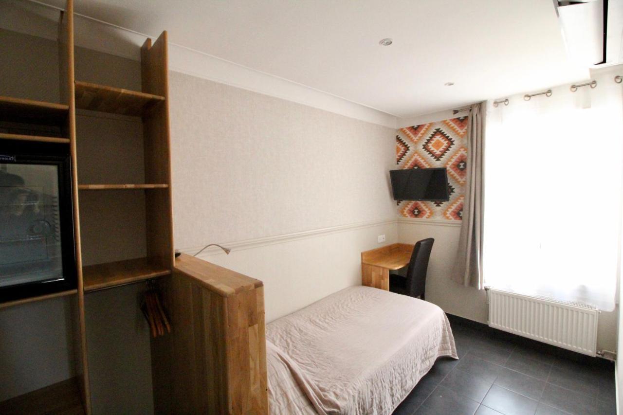 Hotel Des Pyrenees ปารีส ภายนอก รูปภาพ
