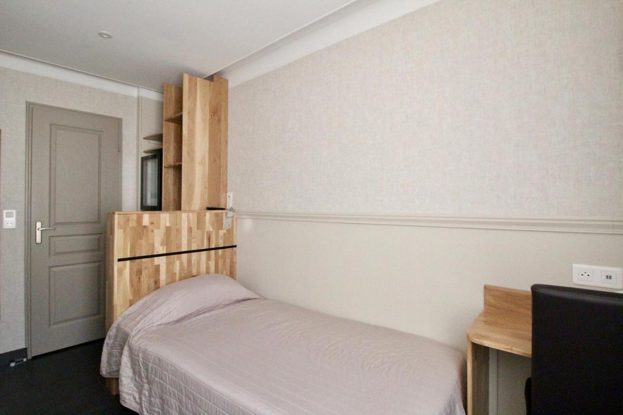 Hotel Des Pyrenees ปารีส ภายนอก รูปภาพ